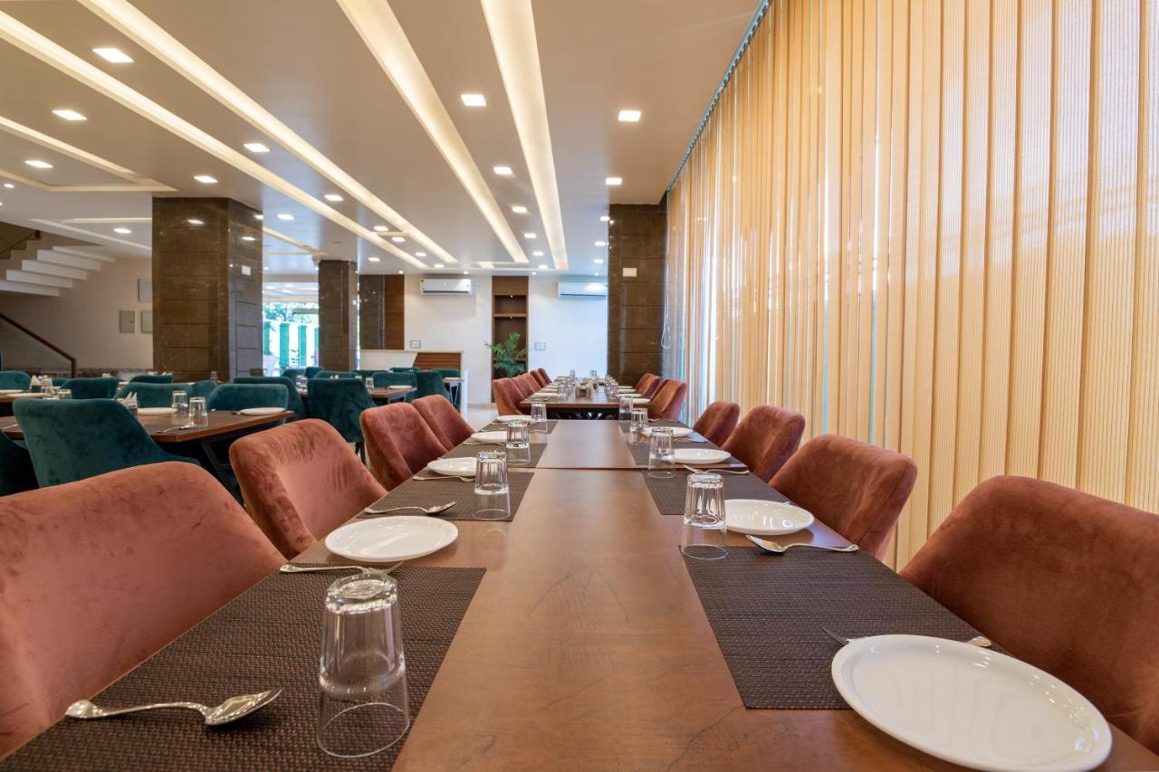 Hotel Vivaan Regency Haridwār Extérieur photo