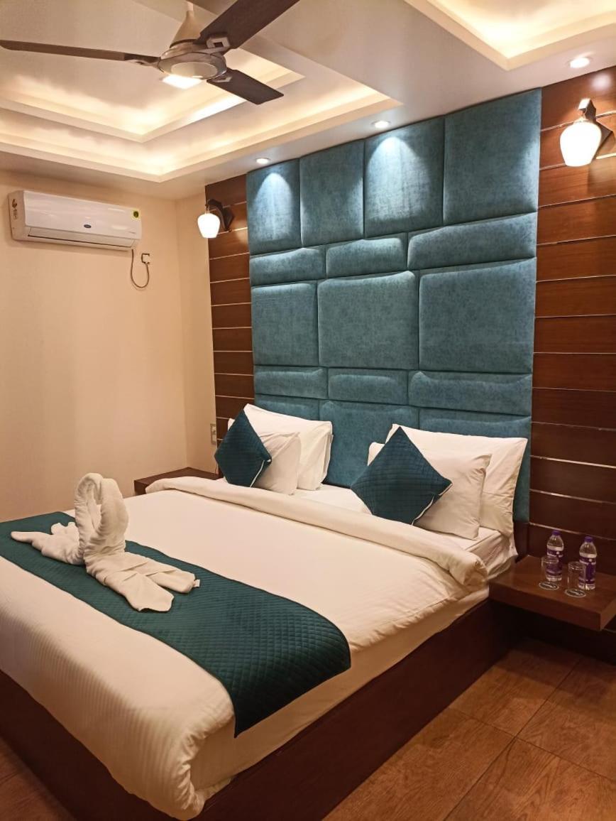 Hotel Vivaan Regency Haridwār Extérieur photo